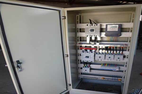 安宁配电箱-保证安全低压配电箱使用需要注意的